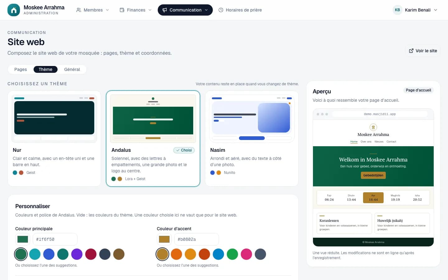 Le choix du thème du site web dans l’administration, avec un aperçu de la page d’accueil